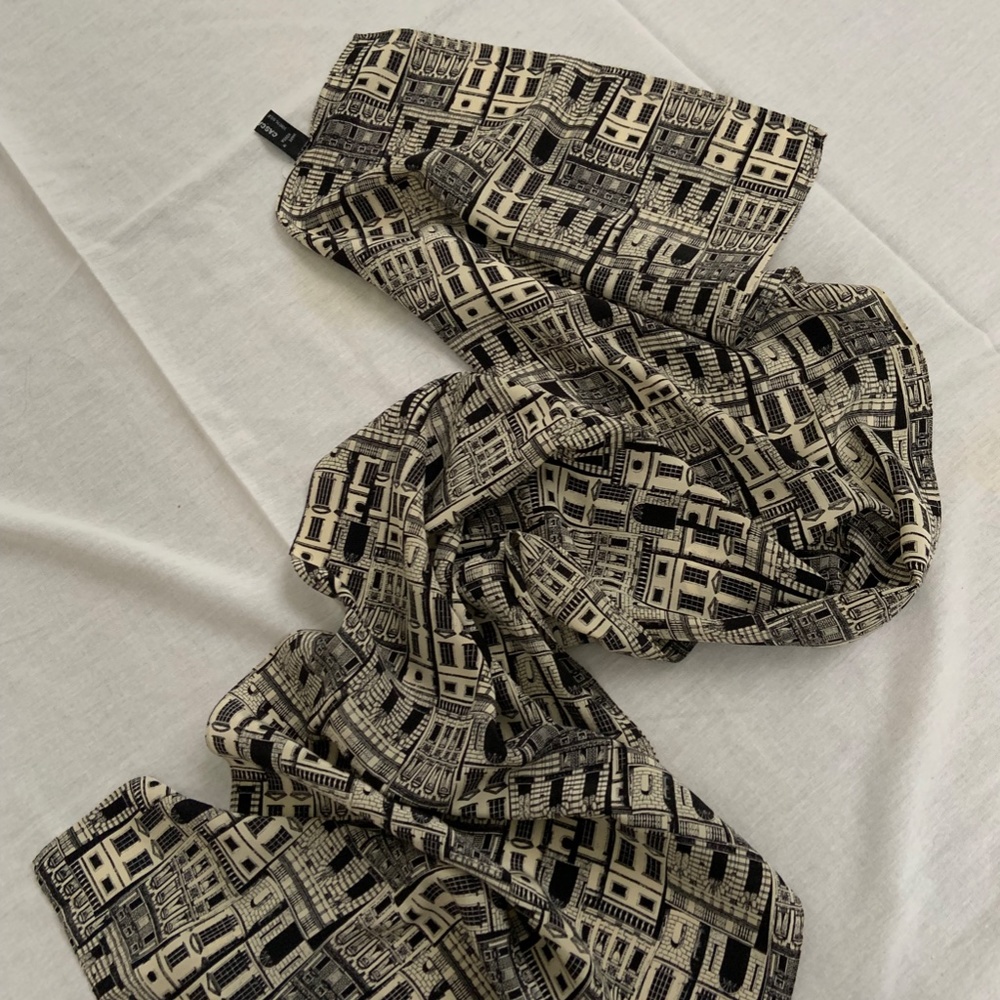 "Amsterdam" long silk scarf